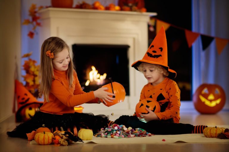 Read more about the article How to Clean Up After Halloween