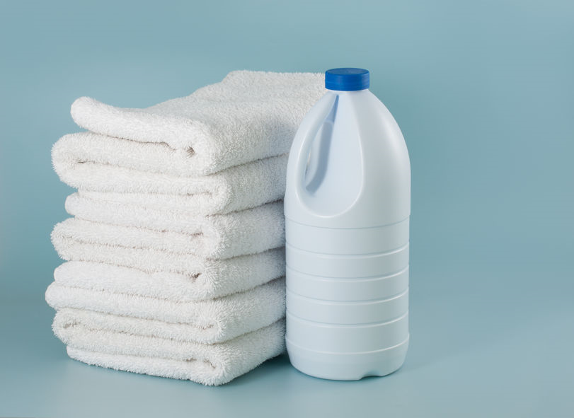 You are currently viewing How Do You Clean With Bleach at Home?
