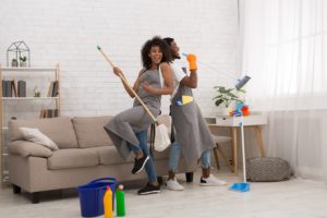 How to Save Time While Cleaning: 4 Speed-Cleaning Hacks
